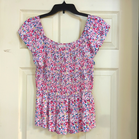 ANDREE BY UNIT Tops - Cinched Top